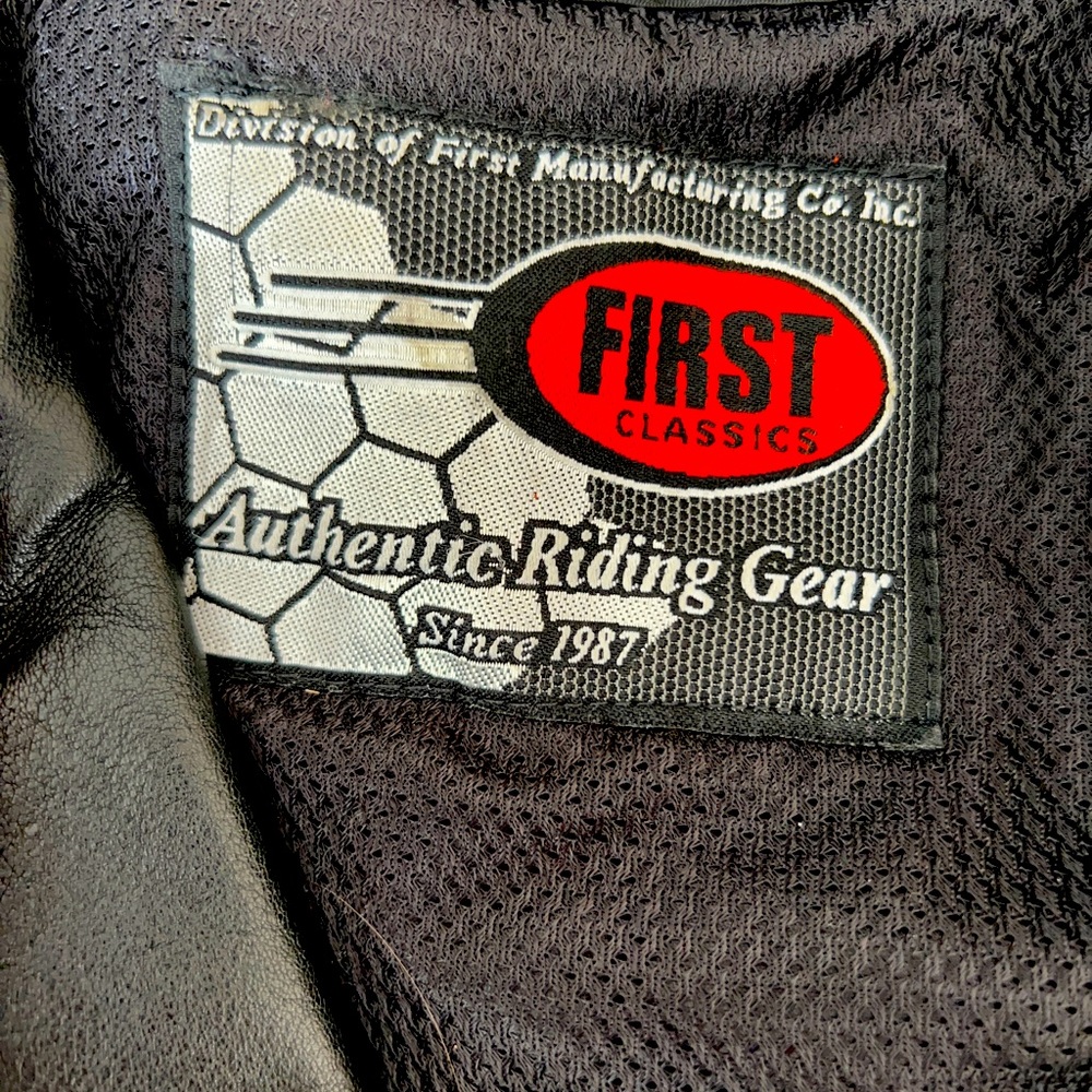 Leather jacket - Picture 5 of 9